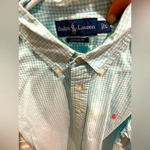 Men’s Ralph Lauren button down shirt. Large